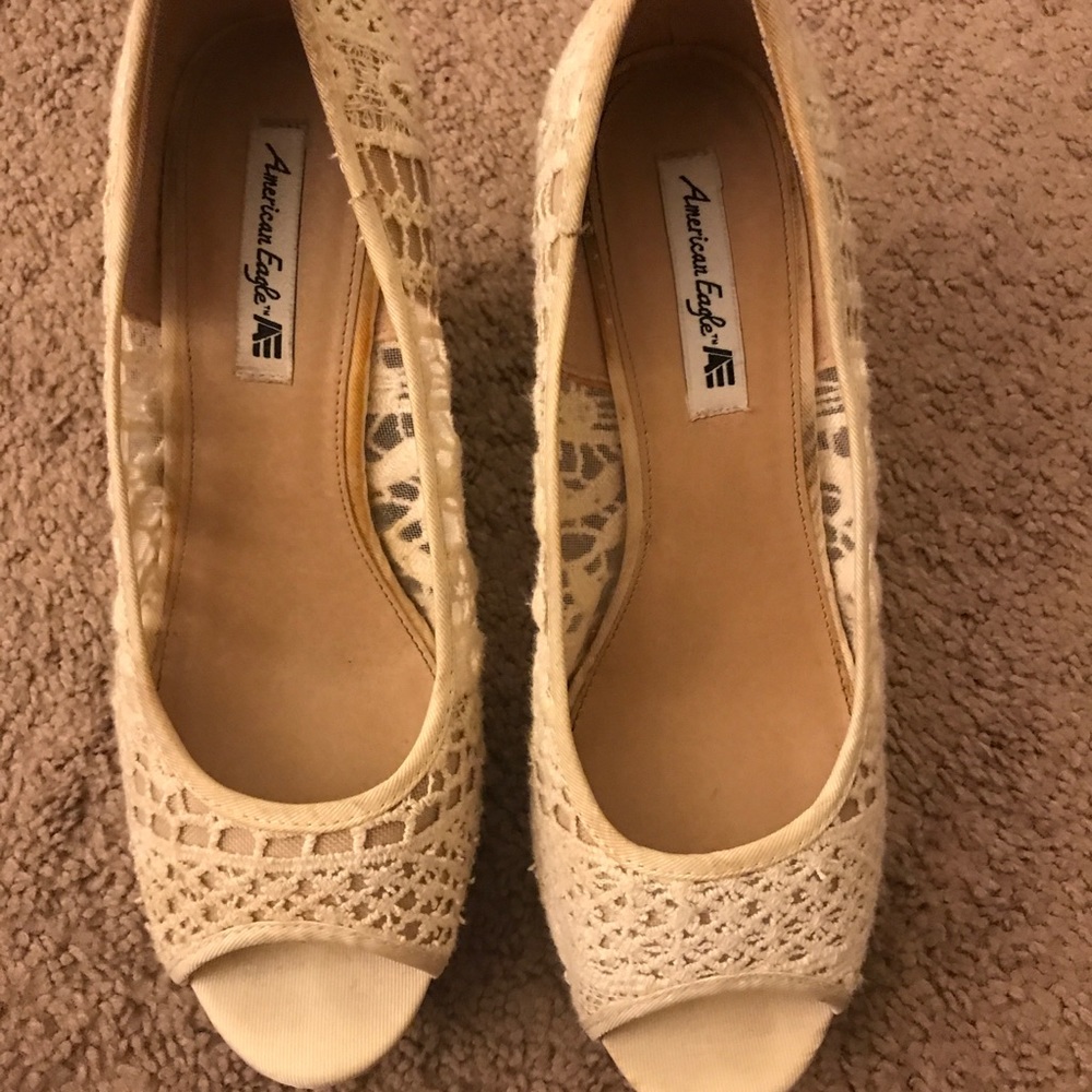 Cream Wedges